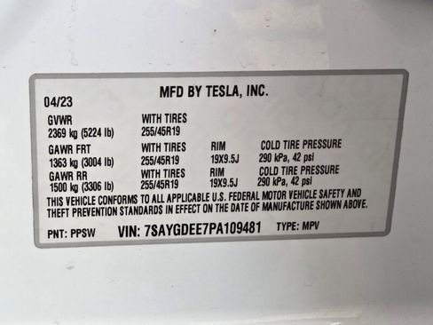 Used 2023 Tesla Model Y Long Range AWD/4WD image 24