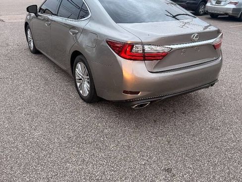 Used 2018 Lexus ES 350 w/ Ultra Luxury Package image 8
