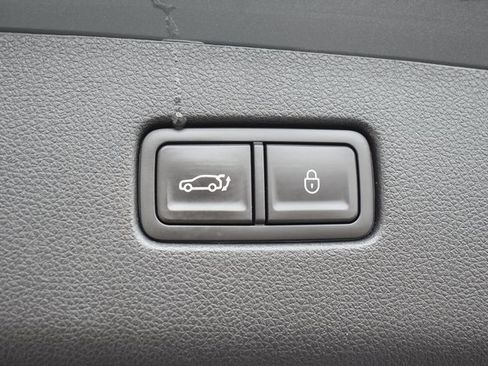 Used 2022 Genesis GV70 2.5T w/ Select Package image 45