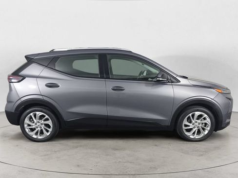 Certified 2023 Chevrolet Bolt EUV LT w/ Driver Confidence Package FWD image 4