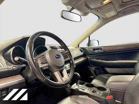 Used 2016 Subaru Outback 2.5i Limited AWD/4WD image 9