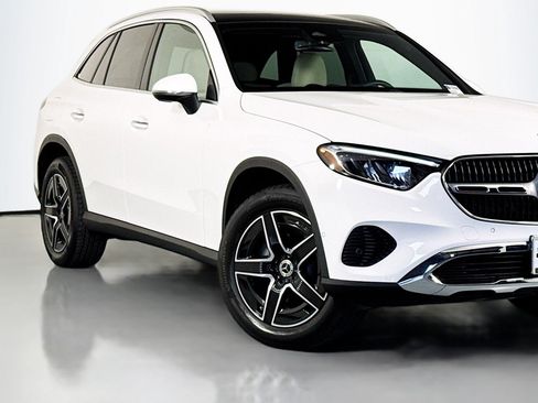 Certified 2026 Mercedes-Benz GLC 300 image 15