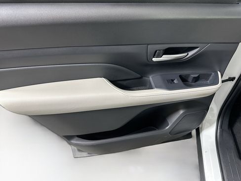 Used 2025 Toyota Grand Highlander FWD image 25