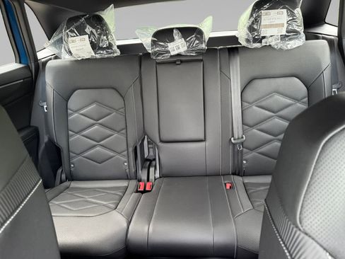 New 2025 Volkswagen Atlas Cross Sport SE image 13