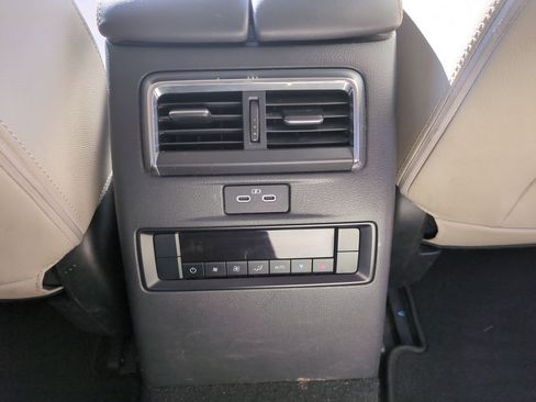 Certified 2024 MAZDA CX-90 Plug-In Hybrid w/ Preferred image 29