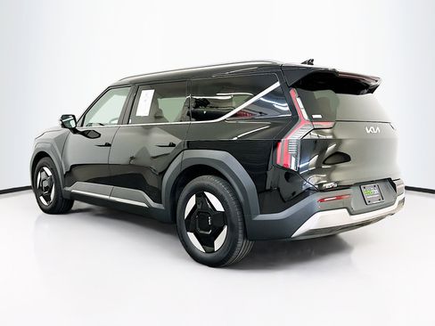 Used 2024 Kia EV9 Wind image 5