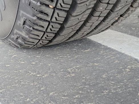 Certified 2024 Chevrolet Colorado W/T image 30