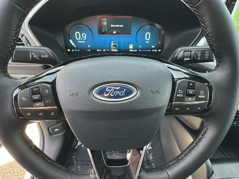 New 2026 Ford Escape Platinum w/ Premium Technology Package AWD/4WD image 18