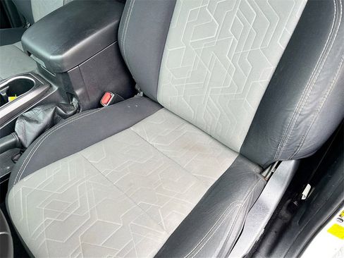 Used 2022 Toyota Tacoma TRD Sport image 19