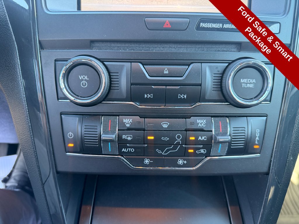 Used 2018 Ford Explorer XLT w/ Equipment Group 201A AWD/4WD image 27