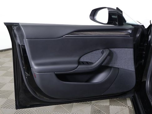 Used 2022 Tesla Model S image 27