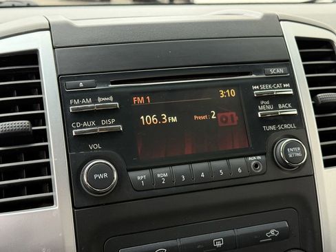 Used 2013 Nissan Frontier Desert Runner image 22