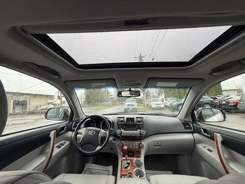 Used 2009 Toyota Highlander Limited AWD/4WD image 22