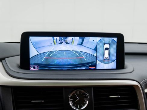 Used 2022 Lexus RX 350L Premium w/ Premium Package image 25