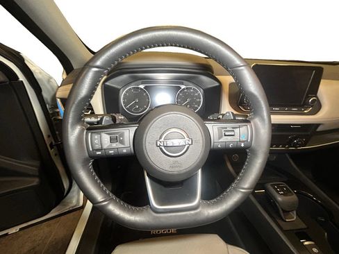 Used 2023 Nissan Rogue SV w/ SV Premium B Package AWD/4WD image 13