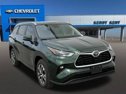 Used 2024 Toyota Highlander XLE