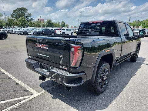 Used 2026 GMC Sierra 2500 AT4 w/ AT4 Premium Plus Package AWD/4WD image 3