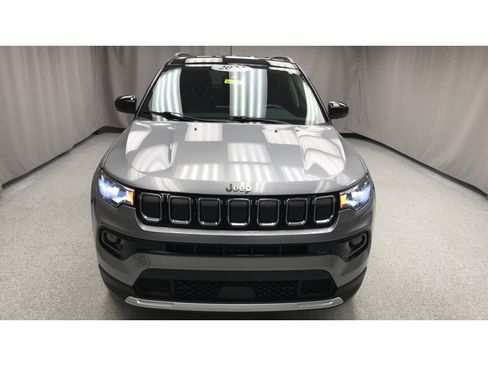 Used 2022 Jeep Compass Limited AWD/4WD image 6