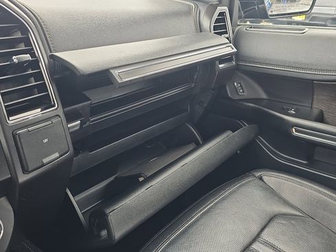 Used 2021 Ford Expedition Max Limited image 34