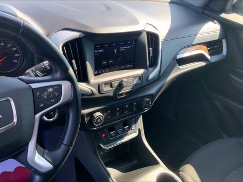 Used 2020 GMC Terrain SLE FWD image 6