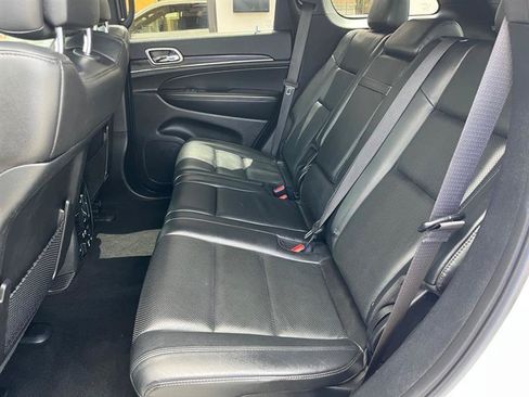 Used 2019 Jeep Grand Cherokee Limited w/ Luxury Group II AWD/4WD image 18