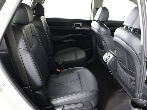 Used 2022 Kia Sorento EX w/ Panoramic Sunroof Package AWD/4WD image 37