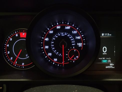 Used 2021 Hyundai Elantra SE FWD image 23