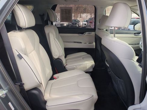 Used 2023 Hyundai Palisade Calligraphy image 28