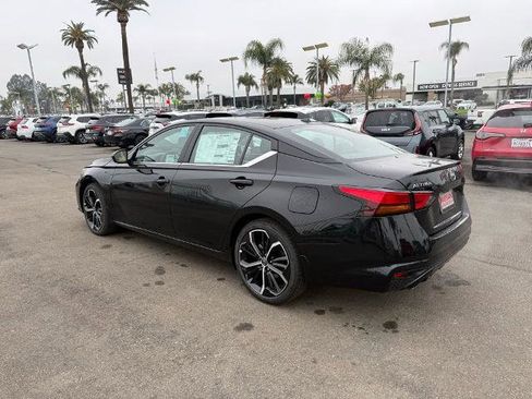 New 2025 Nissan Altima 2.5 SR w/ SR Premium Package image 4