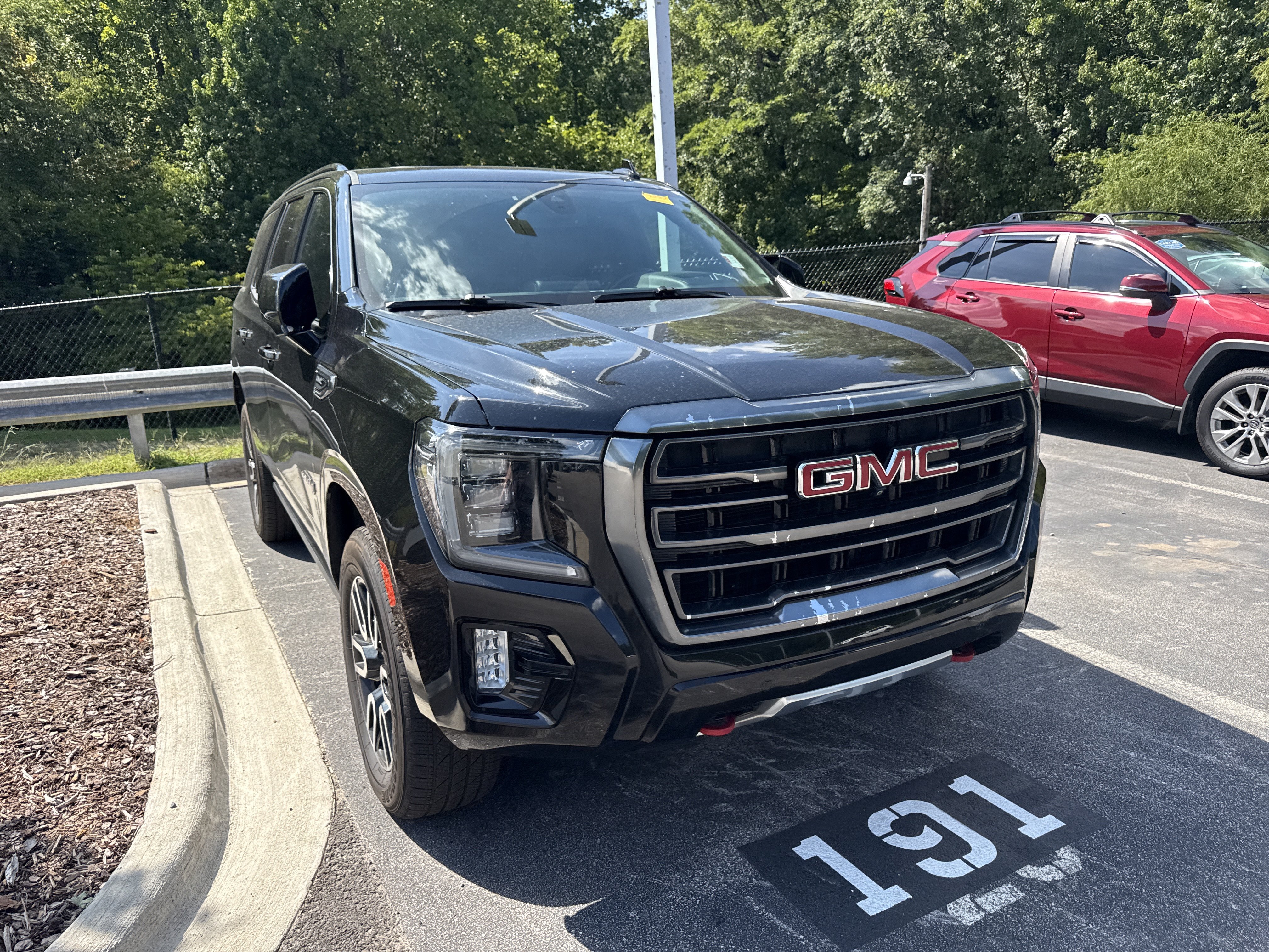 Used 2021 GMC Yukon AT4 w/ AT4 Premium Package AWD/4WD image 40