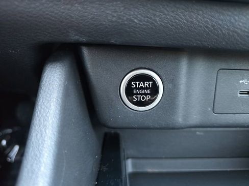 Used 2023 Nissan Rogue SV FWD image 29