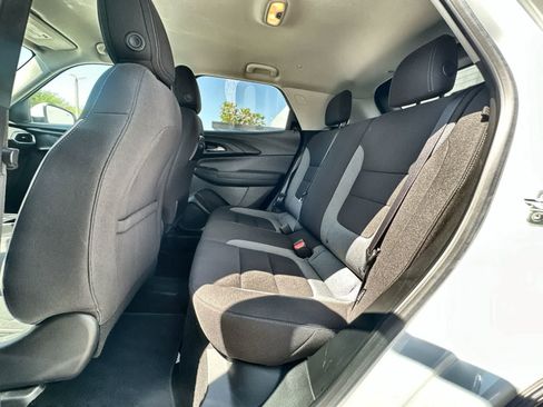 Used 2023 Chevrolet TrailBlazer LT w/ Convenience Package image 4