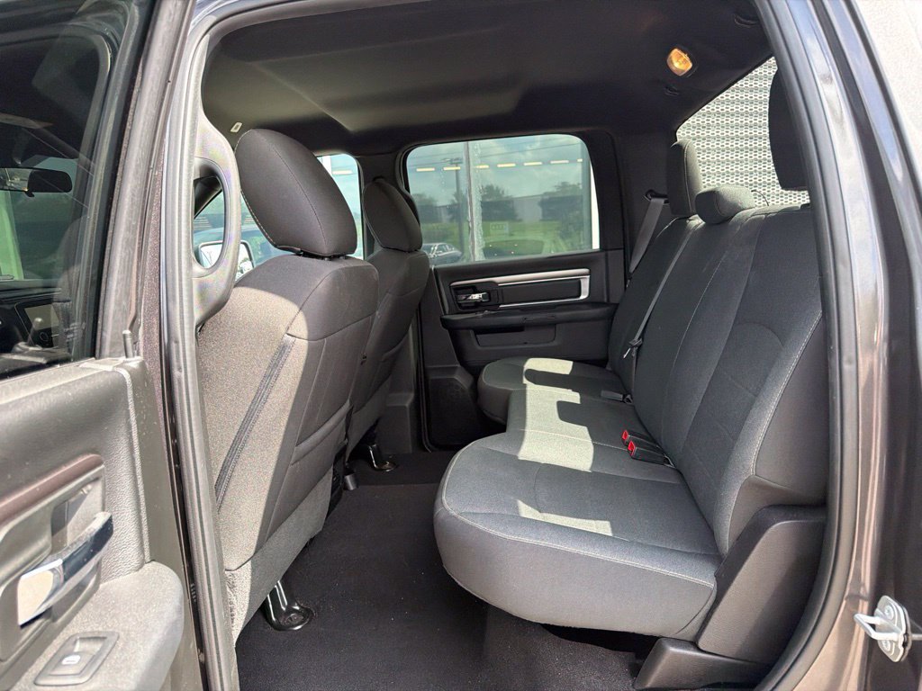 Used 2024 RAM 1500 Warlock AWD/4WD image 9