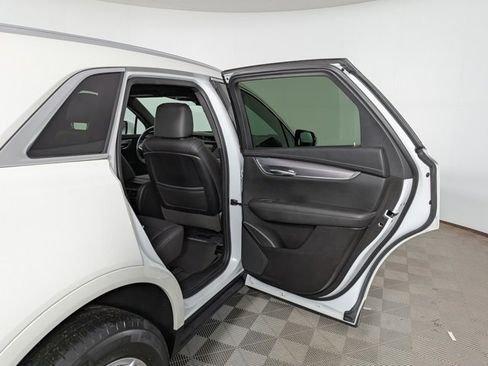 Certified 2023 Cadillac XT5 Luxury w/ LPO, Floor Liner Package image 34