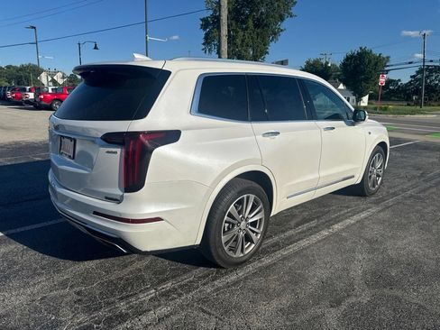 Used 2021 Cadillac XT6 Premium Luxury AWD/4WD image 3