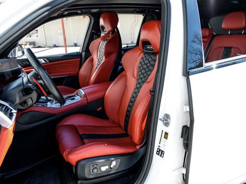 Used 2025 BMW X5 M Competition w/ Executive Package image 34