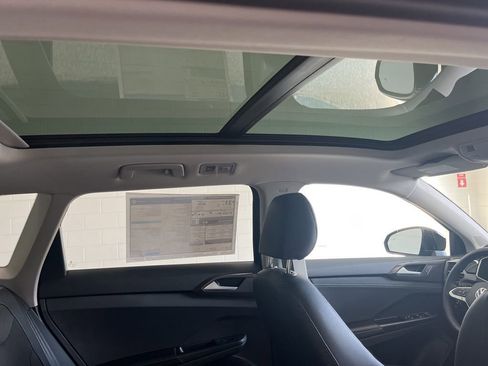 New 2026 Volkswagen Taos SE FWD image 40