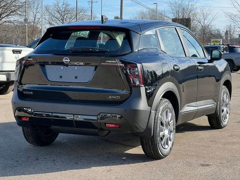 New 2026 Nissan Kicks S image 37