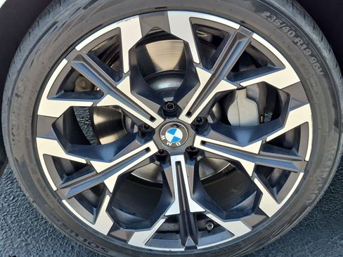 Used 2025 BMW 330i Sedan w/ Convenience Package RWD image 13