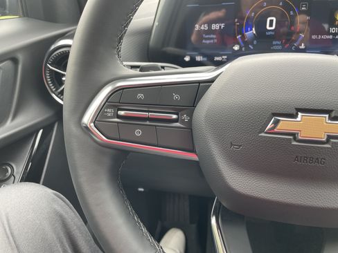 Used 2026 Chevrolet Equinox LT w/ LPO, Floor Liner Package AWD/4WD image 32