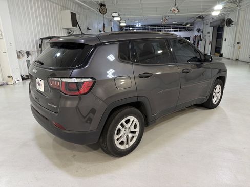 Used 2018 Jeep Compass Sport image 5