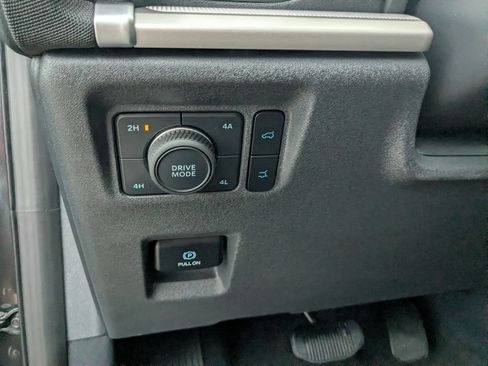 Used 2025 Ford Expedition Max Active AWD/4WD image 21