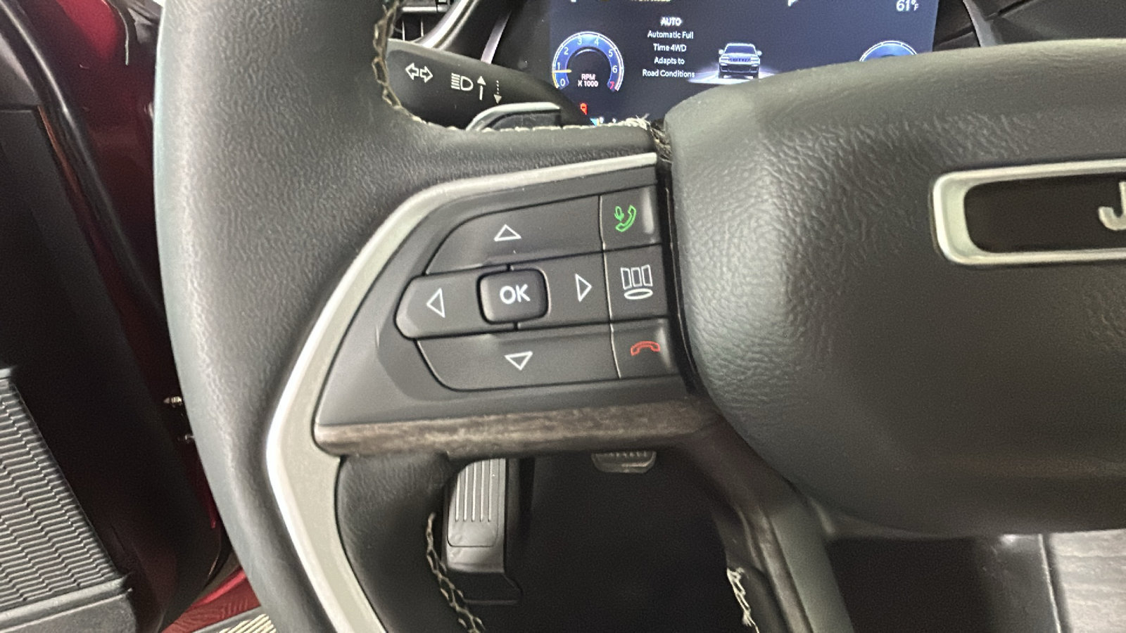 Used 2023 Jeep Grand Cherokee L Limited AWD/4WD image 19