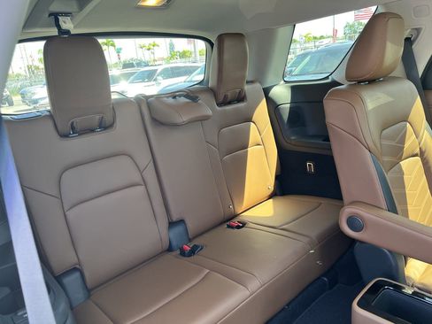 Used 2022 Nissan Pathfinder Platinum w/ Cargo Package image 27