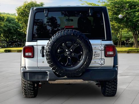 Used 2023 Jeep Wrangler Sport AWD/4WD image 4