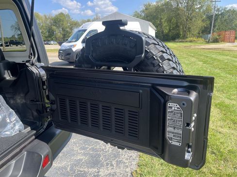 New 2025 Jeep Wrangler Willys image 41