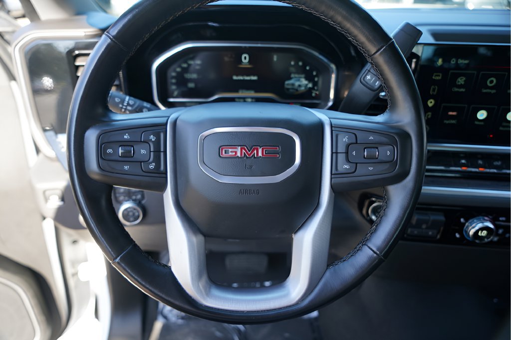 Used 2025 GMC Sierra 1500 SLT AWD/4WD image 10