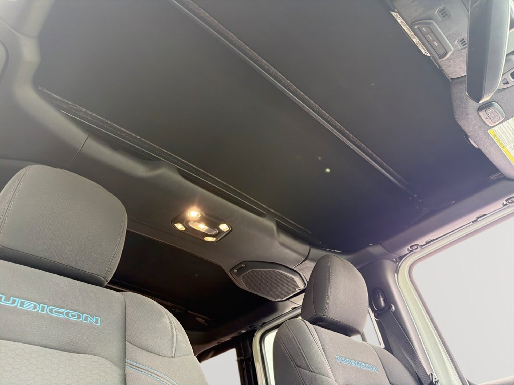 Used 2022 Jeep Wrangler Unlimited Rubicon 4xe AWD/4WD image 16