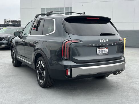Certified 2024 Kia Telluride EX image 4