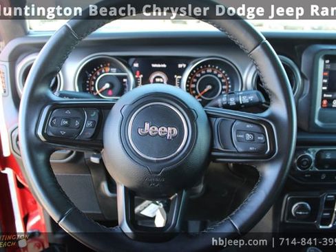 Used 2022 Jeep Wrangler Unlimited Sport image 19
